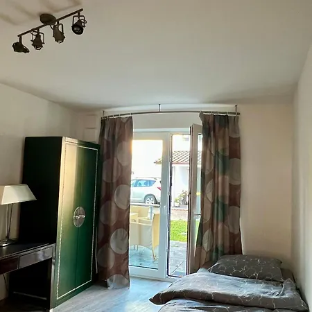 Rote Tuer Apartmán *